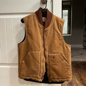 Men’s size medium tan Carhartt vest